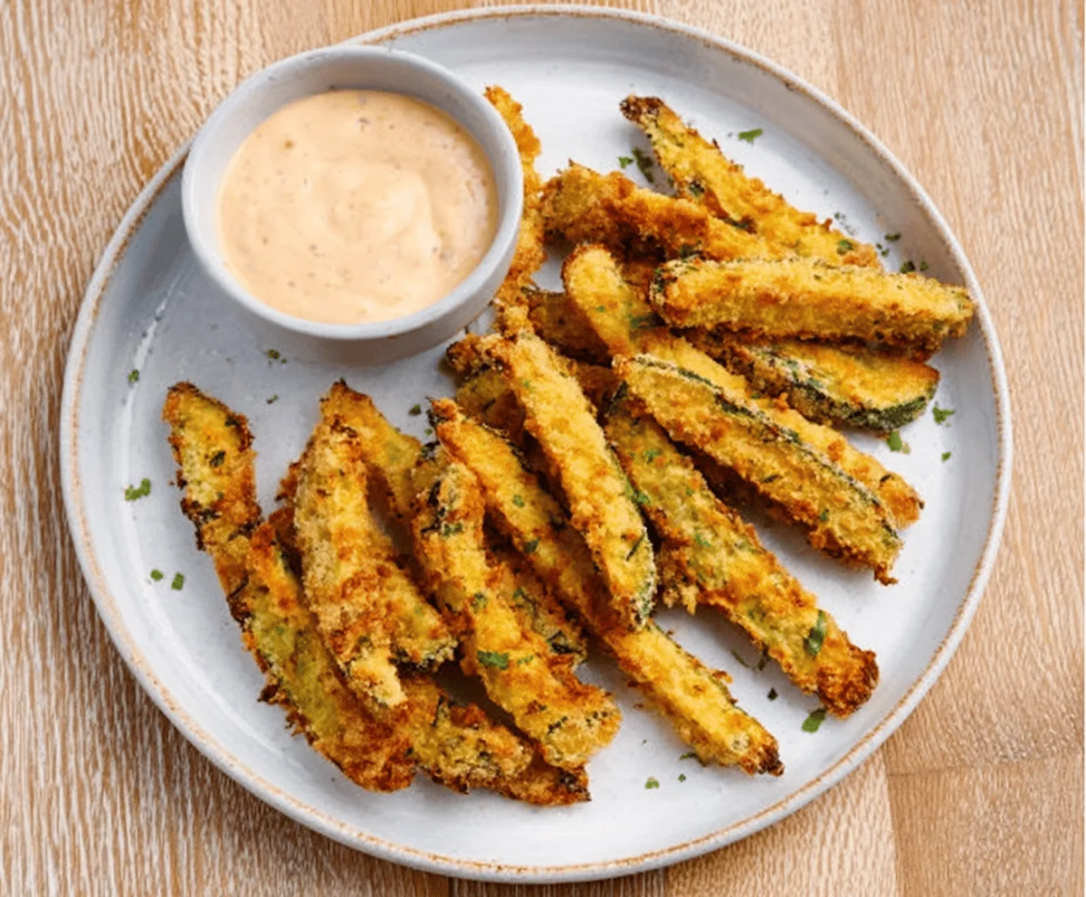 Crispy Air Fryer Pickle Fries & Spicy Dip