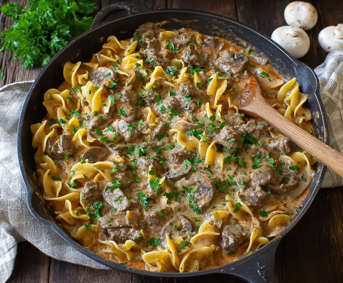 Easy Beef Stroganoff Skillet