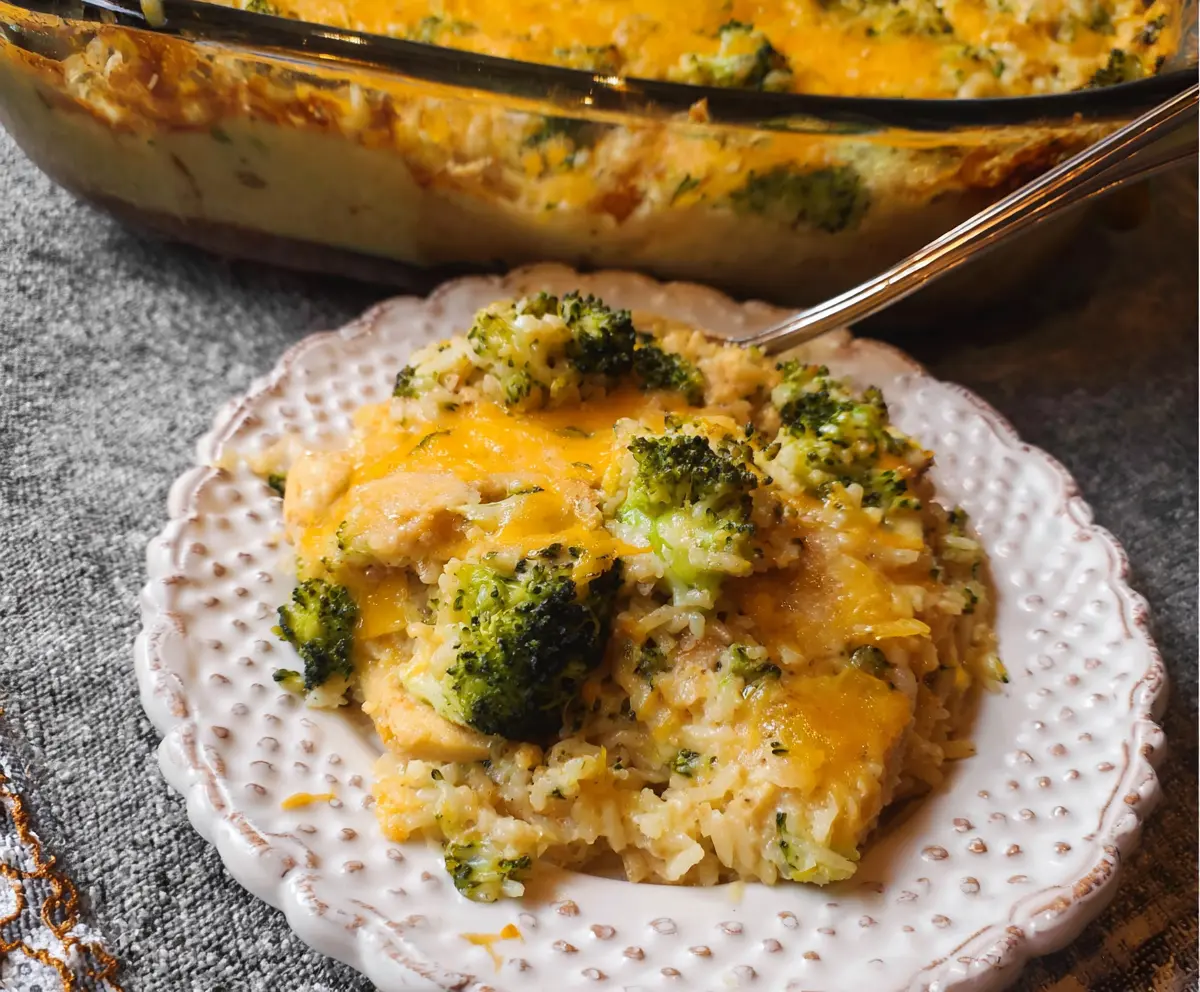 Easy Cheesy Broccoli Rice Casserole
